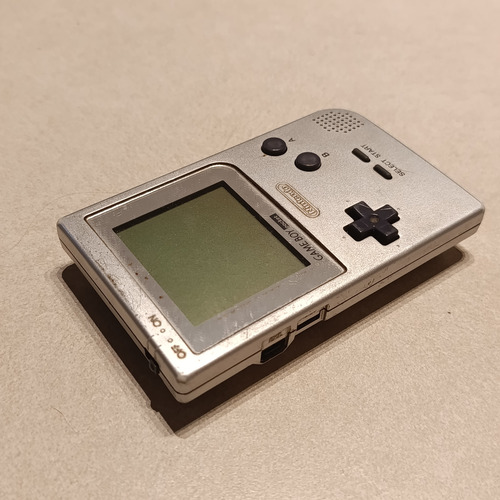 Nintendo Game Boy Pocket Standard Color Silver Con Juego Gris (Usado)