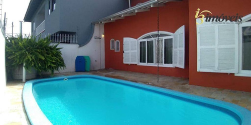 Imagem 7 de 14 de Casa Com Piscina, 6 Dormitórios (sendo 2 Suítes), À Venda, 280 M² No Bairro Dom Bosco - Itajaí/sc - Ca0387