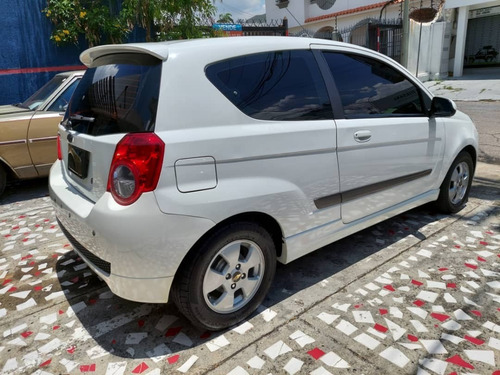 Imagen 2 de 9 de Chevrolet Aveo