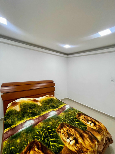 En Venta Moderna Y Lujosa Casa Ubicada En La Urb Avp Colinas De Carrizal. Rz