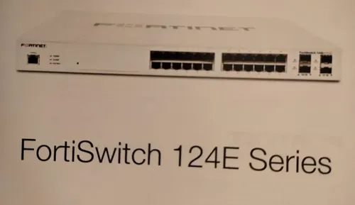 Fortinet Fortiswitch 124e-poe - 24 Portas Ge Lan + 4 Sfp