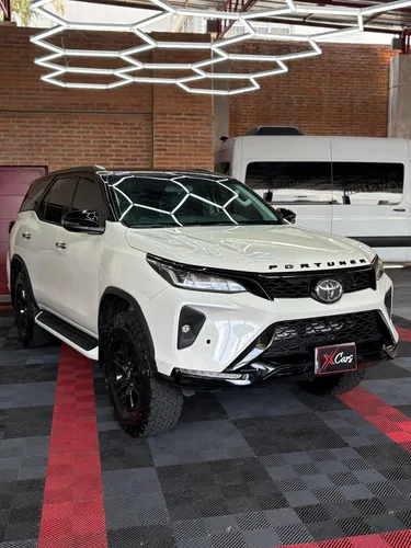 Toyota Fortuner 2022 Legender