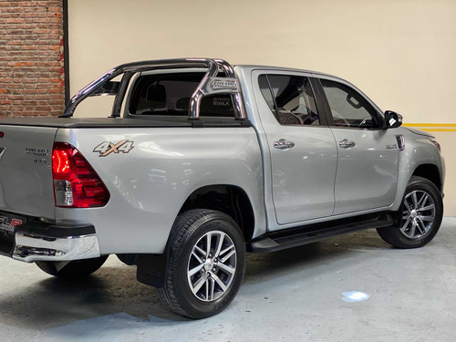 Toyota Hilux 2.8 Cd Srx 177cv 4x4 At 2017