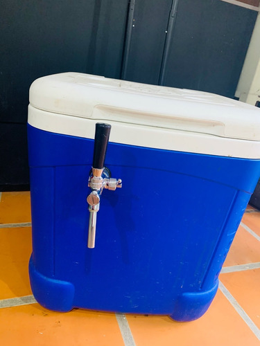 Caixa Térmica Cooler 57 Litros Torneira Chope Igloo Cerveja