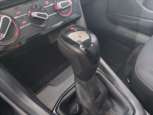 Volkswagen T-Cross 1.0 200 TSI TOTAL FLEX AUTOMÁTICO