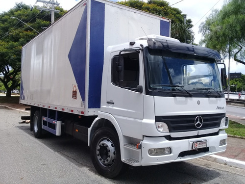 M Benz 1418 2009 Bau Chapeado