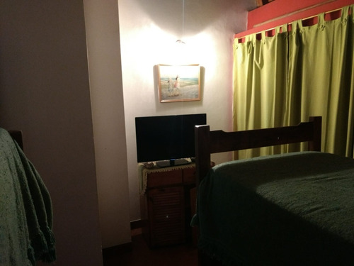 Casa (dúplex) 4amb, Muy Buena Ubicación, Zona Tranquila