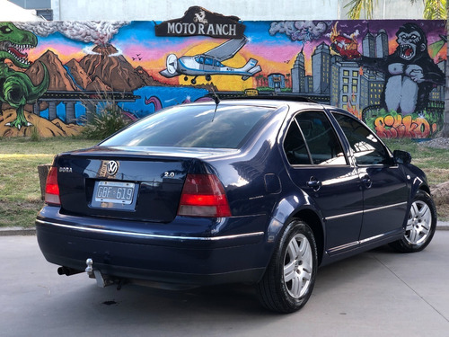 Volkswagen Bora 2007 Trendline 2.0 Con Gnc Y Pantalla Dvd !
