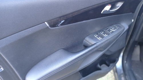 Imagen 8 de 13 de Kia Sorento 2.2 Ex