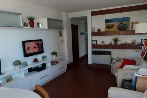 Imagen 4 de 14 de Departamento De 3 Ambientes Ubicado A Metros De La Av. Bs As Y Del Bosque Fundacional