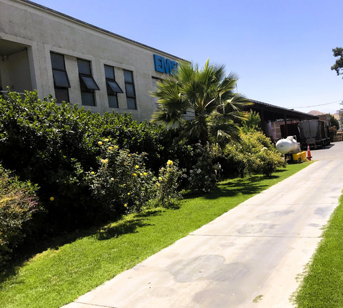 Excelente Bodega Con Oficinas En Quilicura | Bien Mantenida