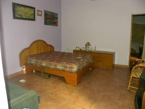 Imagen 5 de 9 de Amplia Casa En Venta A 10 Cuadras De Estaciones De Laferrere