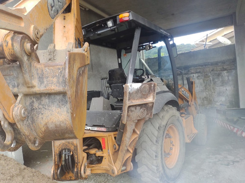 Case 580n 4x2 Ano 2015 Único Dono Com Menos De 3.500 Horas