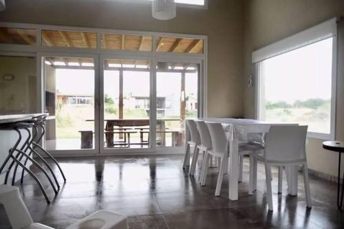 Imagen 3 de 5 de Costa Esmeralda - Casa En Venta En Barrio Residencial 1