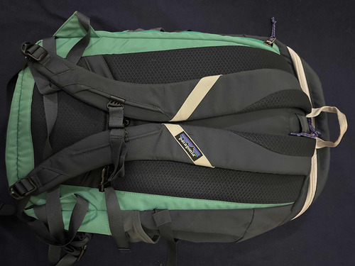 Mochila Patagonia Petrolia Trekking Montañismo 28l. Un Uso (Usado)