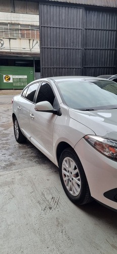 Renault Fluence 2.0 Dynamique Plus X-tronic Hi-flex 4p