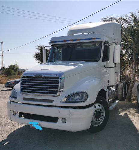 Imagen 1 de 5 de Tracto Freightliner Columbia