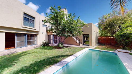 Venta Casa 4 Dormitorios 4 Baños / Pileta B. Jardin Claret