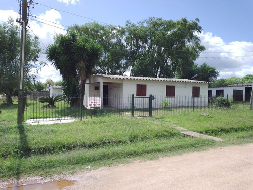 Se Vende Casa De Tres Dormitorios, Santa Rosa, Canelones.