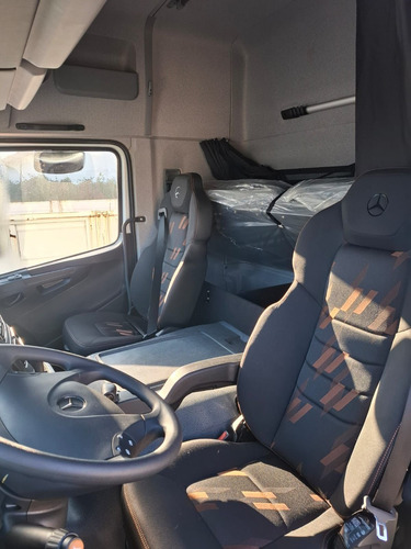 Mercedes- Benz Atego 1729 Con Plato 2023
