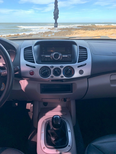 Imagen 15 de 15 de Mitsubishi L200 2.4 Doble Cabina 4x2