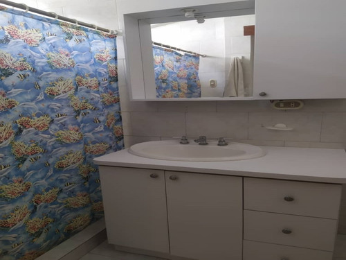 Imagen 29 de 30 de Casa En Venta - Urb Colinas De Los Ruices- Yvelisse Herrera Asesor Inmobiliario Re/max Vip Lpg 04241767041