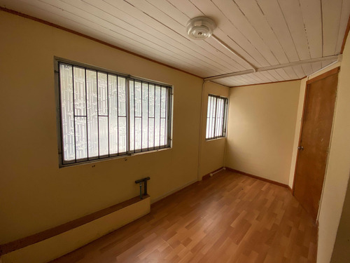 Arriendo Comercial En Calle Lautaro, Coronel (63064)