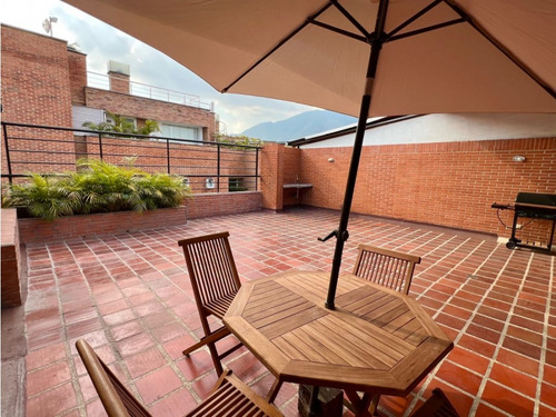 En Alquiler Apartamento En Campo Alegre. Chacao - Caracas