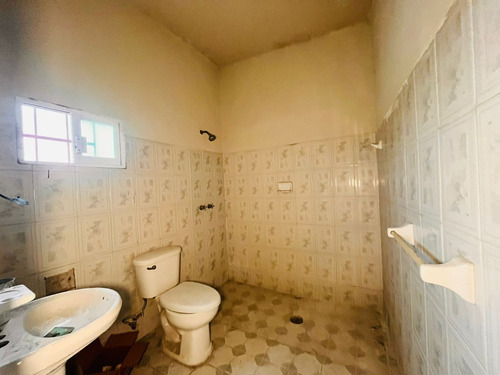 Casa En Venta En Veracruz Con Hab. En P. B. Y Alberca Col. Astilleros