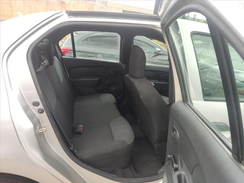 Imagem 8 de 10 de Renault Logan Logan 1.0 12v Sce Flex Life Manua