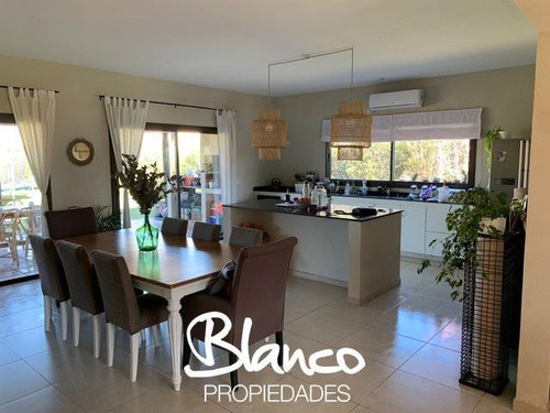 Imagen 5 de 18 de Muy Linda Y Funcional Casa De Una Planta Dentro Del Barrio Cerrado El Cantón - Norte