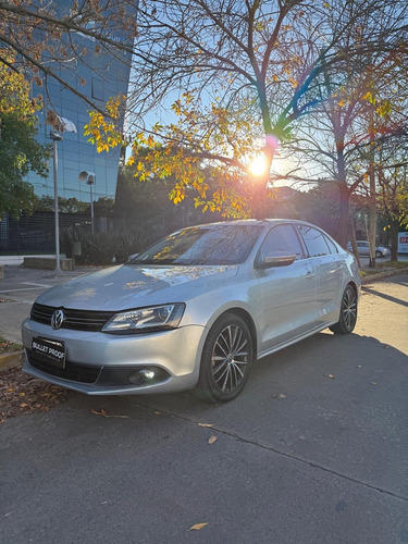 Volkswagen Vento 2.0 Sportline Tsi 200cv Bi-xenon Dsg