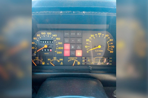 Imagem 2 de 12 de Fiat Uno 1.6 R 1993 - 106.000km - Ar Condicionado