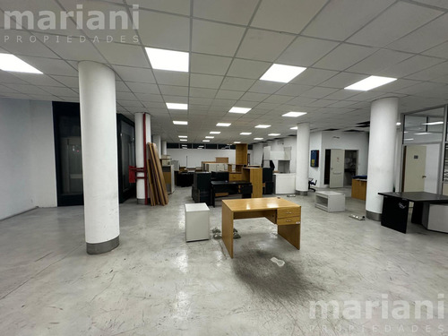 Alq - Local De 2.500m2 En 3 Plantas - Av. Belgrano 900