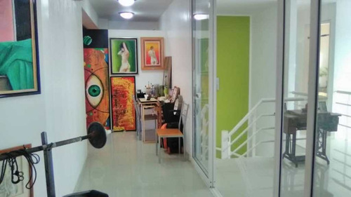 Imagen 9 de 14 de Moderno Apartamento Tipo Duplex Con Bella Vista Al Avila