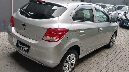 Imagem 6 de 15 de Chevrolet Onix 1.0 Lt 8v Flex 4p Manual 2017