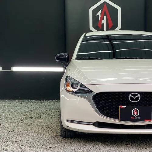 Mazda 2 Touring Carbon Edition 2024