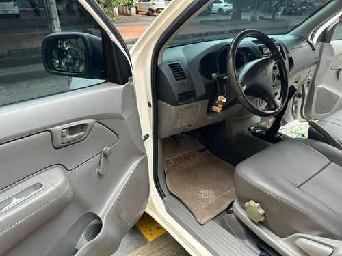 Toyota Hilux De Estacas 2.7 A Gasolina 4x2 Mt Mod 2009