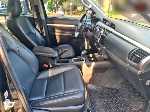 Imagem 7 de 9 de Toyota Hilux 2.8 Srx Cd Automática 4x4 2017