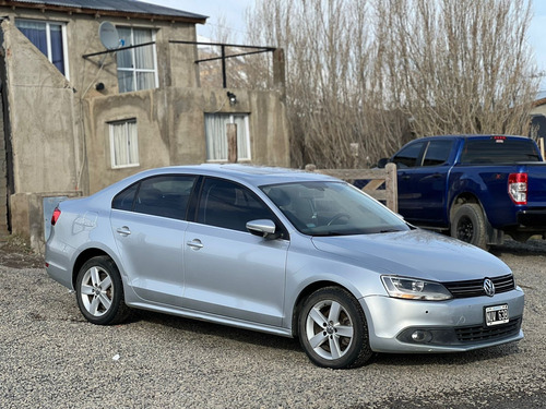 Volkswagen Vento 2.5 Luxury 170cv