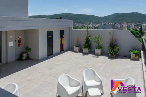 Venta Departamento De Categoria 1 Piso Con Cochera