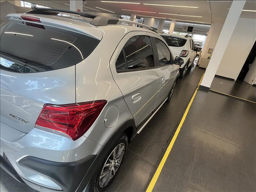 Chevrolet Onix Onix Hatch Activ 1.4 8v Flex 5p Mec.