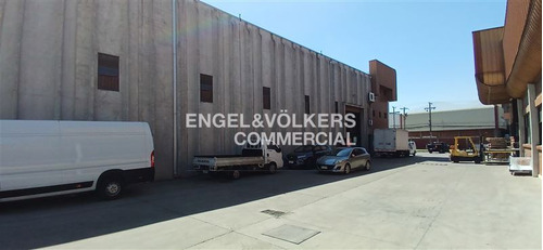 Bodega Con Oficinas En Arriendo En Macul Barrio Industrial