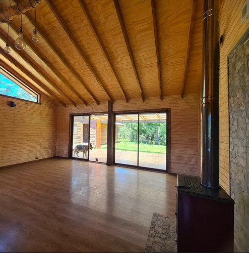 Parcela Con Casa Y Cabaña A 5 Min De Los Lagos, 5000 M