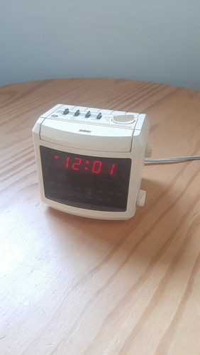 Reloj Despertador General Electric 90s Vintage No. 7-4606wha