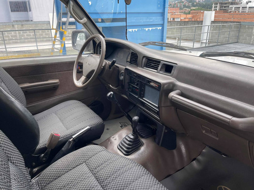 Imagen 5 de 9 de Toyota Burbuja 1996 4.5 Egmnu Fzj80