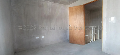 Imagen 11 de 30 de Casa En Venta En Terrazas De La Ensenada Barquisimeto Lara +++m.c * R-a-h N° +0-4-2-4- 5.5.6. 5.7. 5.9 *--**