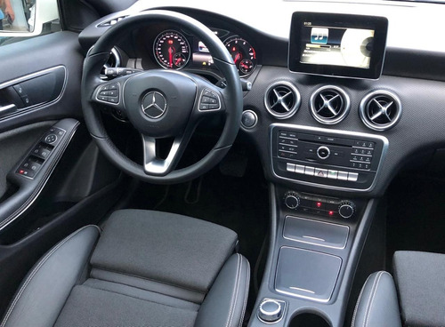 Mercedes-benz A 200 1.6 Cgi Flex 7g-dct