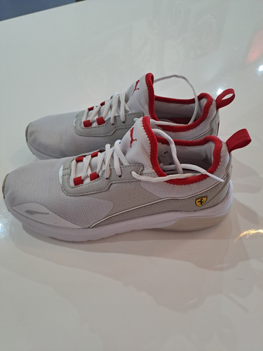 Zapatillas Puma Originales. Modelo Ferrari Nro 41,5