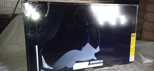 Imagen 3 de 8 de Tv Sony Bravia Kdl32r330b 32 PuLG Nuevo Pantalla Partida